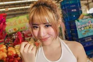 AISS爱丝(黄金版) – 去健身？小心！萱萱的私拍套图可能不会让你停下来哦！