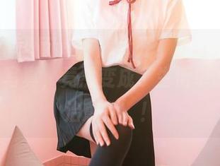 Feilin嗲囡囡 – 脑洞大开！芷儿Momoko的护士写真，竟然变成了生活中的‘福利治愈剂’！