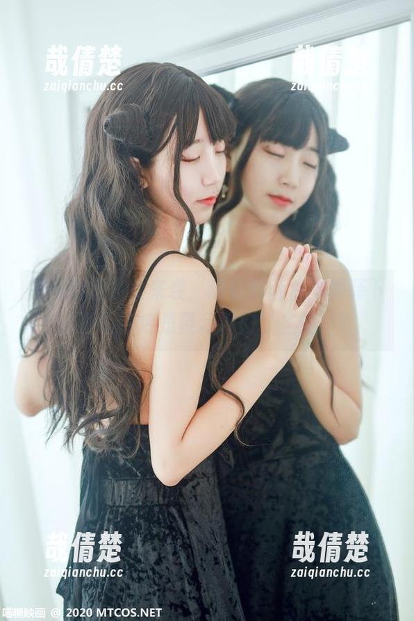 MTYH喵糖映画 高清制服少女来袭,喵糖映画快来解释下这画面到底是要我如何‘自处’?