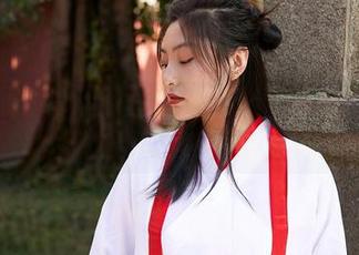 MiiTao蜜桃社 – 难道是网盘的校服照？咕噜Sweet告诉你，她的青春是这样穿的！