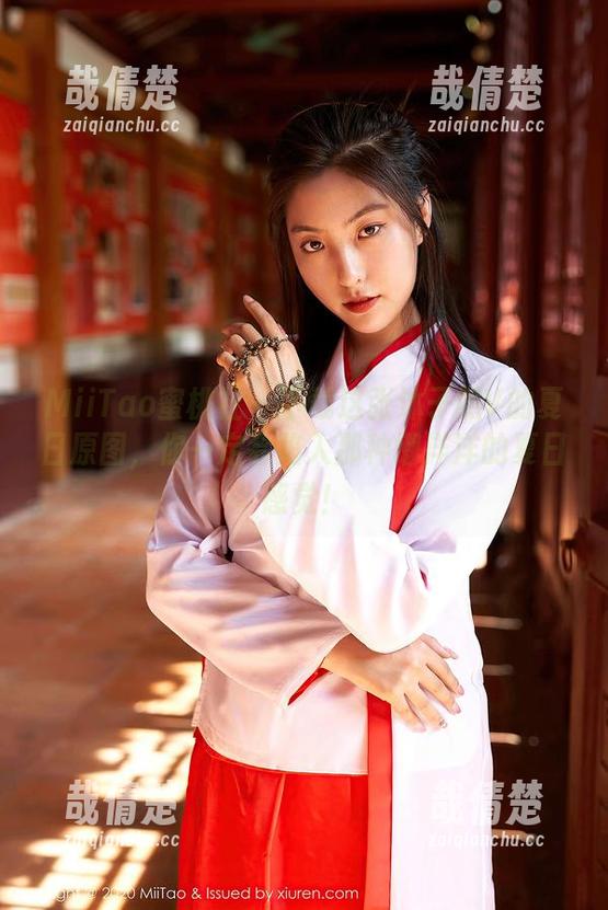 MiiTao蜜桃社 - 下载这张沐子熙V的夏日原图，你一定会陷入那种懒洋洋的夏日感觉！