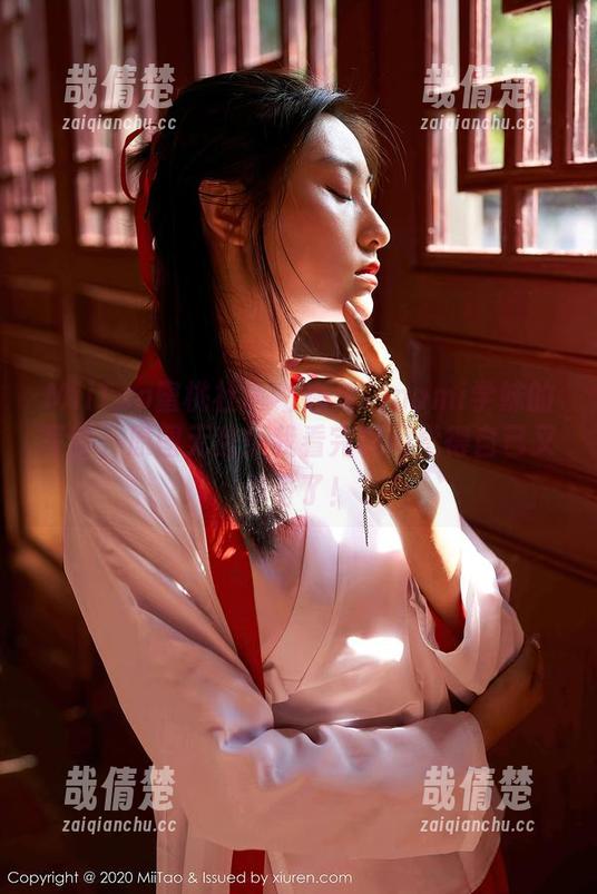 MiiTao蜜桃社-缇娜美Tinami MiiTao蜜桃社 - 缇娜美Tinami学妹的写真,原图无敌!我看完瞬间觉得自己又单身了!