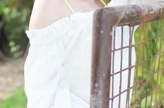 MyGirl美媛馆 – 伊小七MoMo的比基尼私拍图集：别问我为什么一直盯着，答案很复杂…