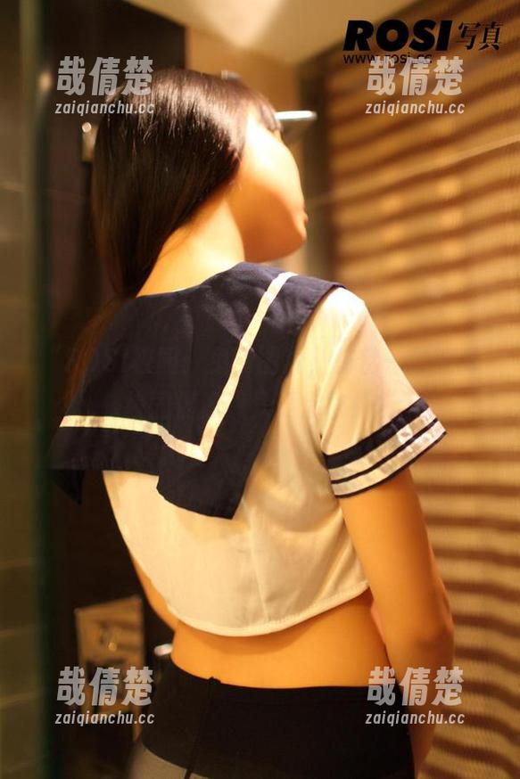 ROSI写真 “ROSI校园:免费图片,仿佛一秒变身校园偶像,只要你敢!“