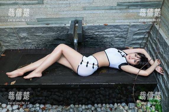TuiGirl推女郎 - 当松果儿的油亮与夏季碰撞——图包写真，简直就是个太阳！
