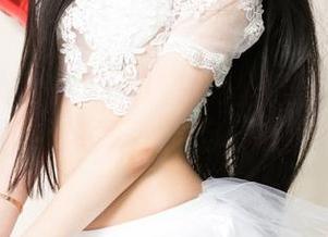 UGirls尤果网 – 孟狐狸的圣诞魅力：原图都不敢直视，感觉自己在偷瞄…