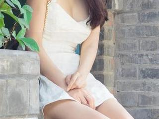 UGirls尤果网 – 尤娜娜的秘书风格大揭秘：原图合集，淑女与小野姐的完美交融。