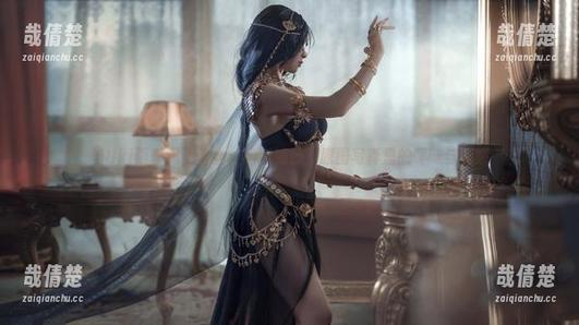 Uki雨季 当Uki雨季遇上蕾丝:细腻如云,原图写真里的暧昧与妩媚