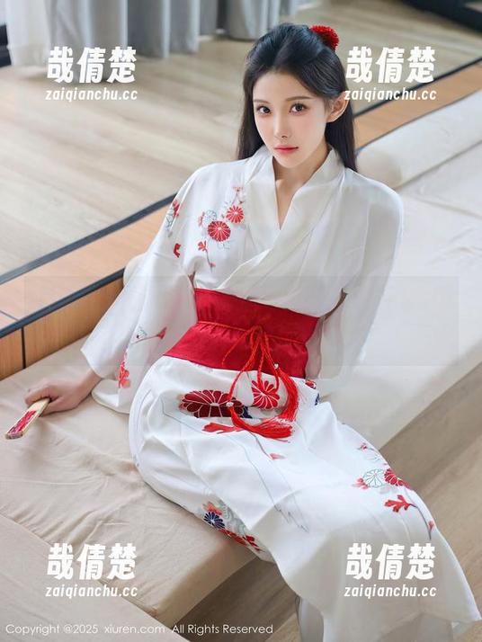 Xiuren秀人网 - 海边也疯狂！司妃SL用美图分享打破了所有沉闷的边界！