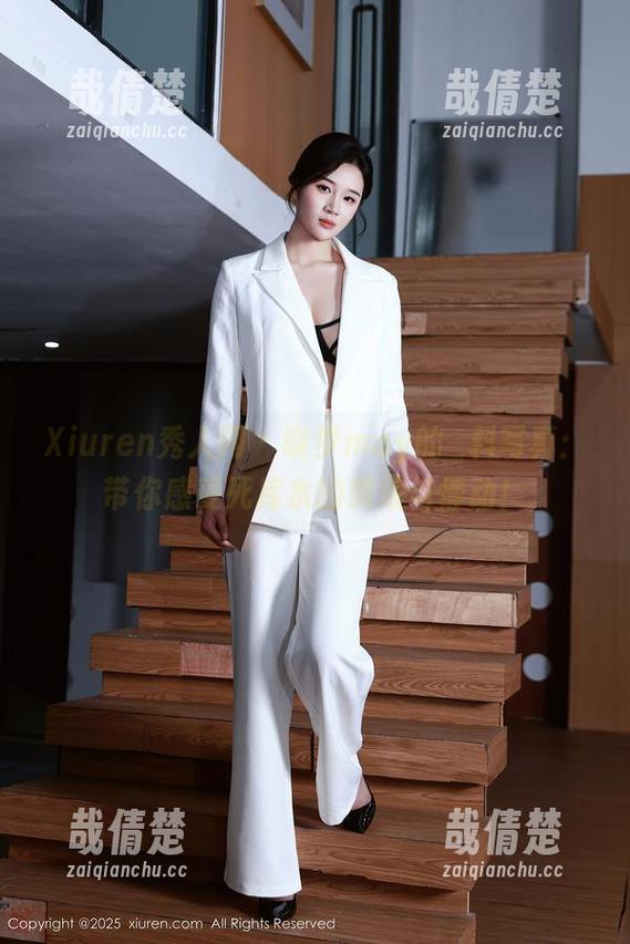 Xiuren秀人网-晓梦may Xiuren秀人网 - 晓梦may的無料写真:带你感受死库水的微浪与悸动!