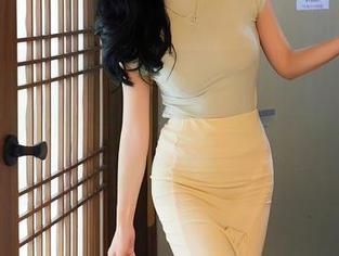 Xiuren秀人网 – 原图中的白洁Bessie，双马尾翩翩起舞，照片一瞬间仿佛是一场梦境的开端。