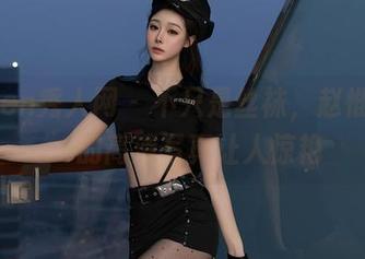 Xiuren秀人网 – 不只是丝袜，赵惟依coco的高清写真让人惊艳