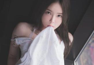 Yuka(유카)BlueCake：一场在高清照片中悄然绽放的秘密约会