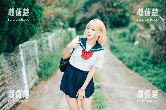 无圣光的Zia(지아)，[Yo-U]独处的美丽，图包里是我爱你但又不想说的暗示