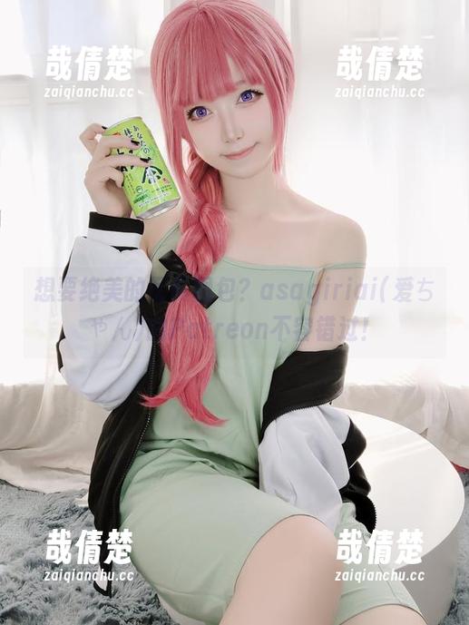想要绝美的写真图包？asagiriai(爱ちゃん)的Patreon不容错过！
