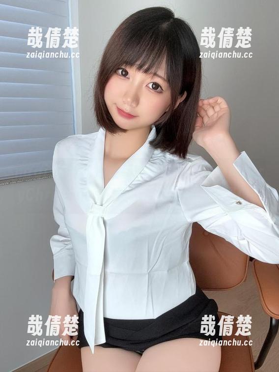 nagisa魔物喵更新的新美图，这个MerryChristmas究竟是欢喜还是难以置信？