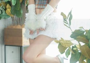 いくみ(育美)在泳池：精选能让你怀疑人生的美丽瞬间
