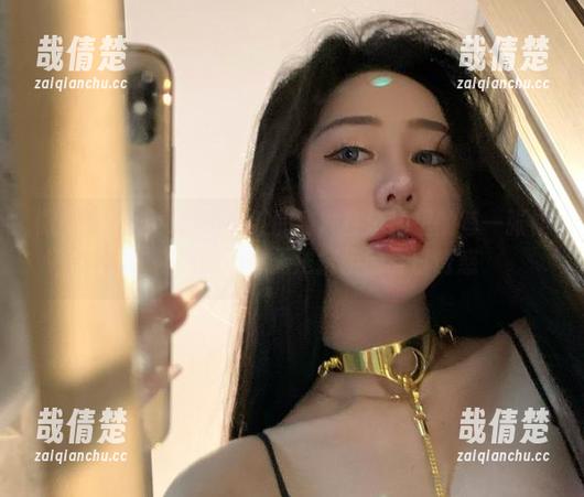不爱笑的赛琳 微密圈 - 全集!不爱笑的赛琳在泳池里的每一张作品,都是我心中无法抗拒的夏日诱惑