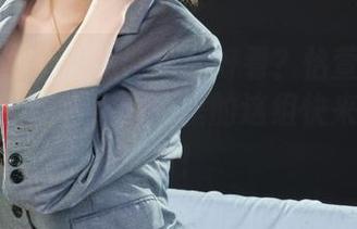 丽柜 – 水手服也能这么好看？怡萱真是个发现美的高手，图库里的这组快来下载看看！