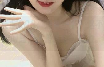 倦倦喵长腿COS：分享一下，这不止是腿的问题，还是心动的魔力。