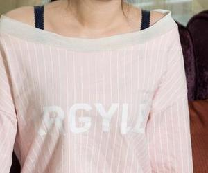 克拉女神 – 舒彤女王的高清写真，让你心甘情愿追随！