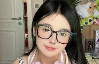 微密圈 – 图包独享！卡通百科老王白裙裹着的那一抹清新