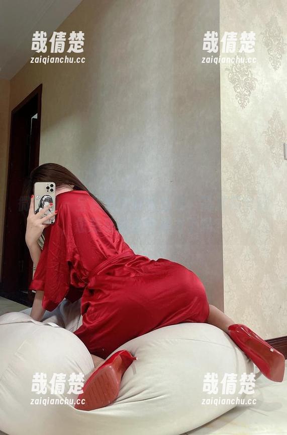 奶宝妹纸 微密圈 - 宝藏奶宝妹纸合集:高跟搭牛仔,您感受到那股魅力了吗?