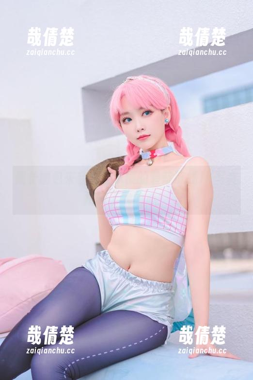 舰长图包来袭，宫本樱的碧蓝航线JK写真挤满了我的心！