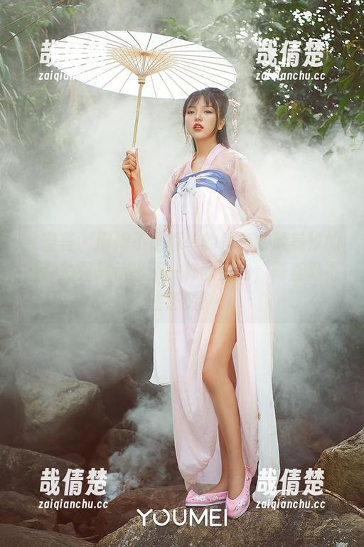 尤蜜荟 - 厨娘不是简单的角色，颜美汐的高清套图展示出不一样的魅力，简直忍不住想赞！