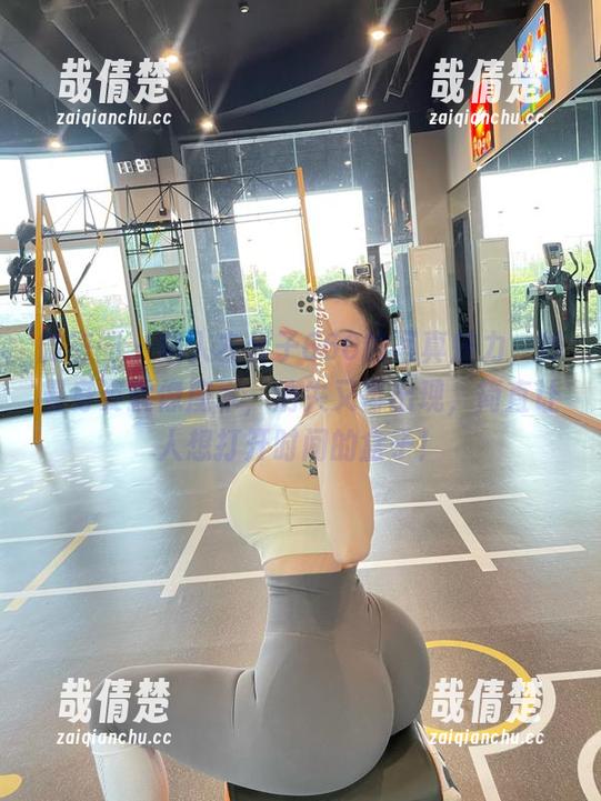 微密圈 - 陷入左公子666的写真魅力，妙曼身姿就像魔术，消失又再出现，简直让人想打开时间的盒子！
