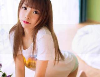 果团网 – 红裙低语：张小喵写真集分享，看看这背后到底藏了多少故事