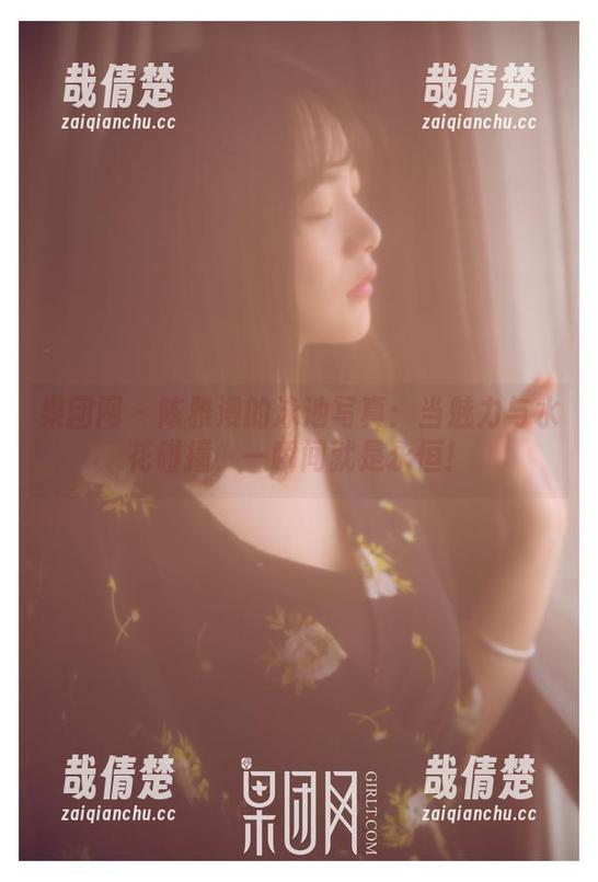 果团网 - 陈雅漫的泳池写真：当魅力与水花碰撞，一瞬间就是永恒！