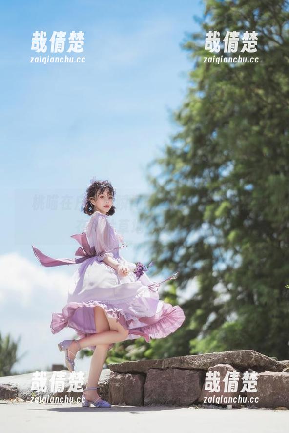桜桃喵 桜桃喵在户外的瞬间:美图合集,好想就在那片草地上打个滚!