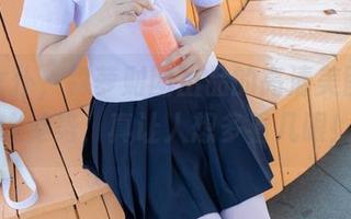 黑丝女仆，森萝财团出品的高清美图，瞧这姿势，真让人想多看几眼！