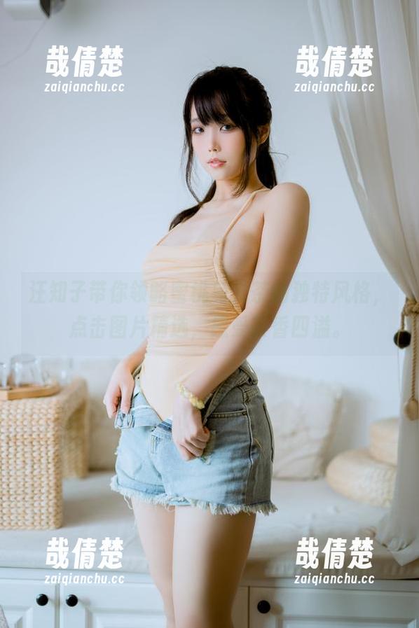 汪知子 汪知子带你领略蜜桃乌龙茶的独特风格,点击图片精选,感受茶香四溢。