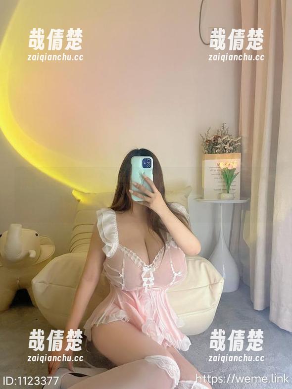 微密圈 - 海豚baby的海边冒险：无圣光版图集唤醒你的好奇心！