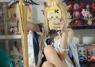 静静欣赏，白栎Shirly送上的鸣潮弗洛洛资源，感觉像在悄悄翻阅一本画册。