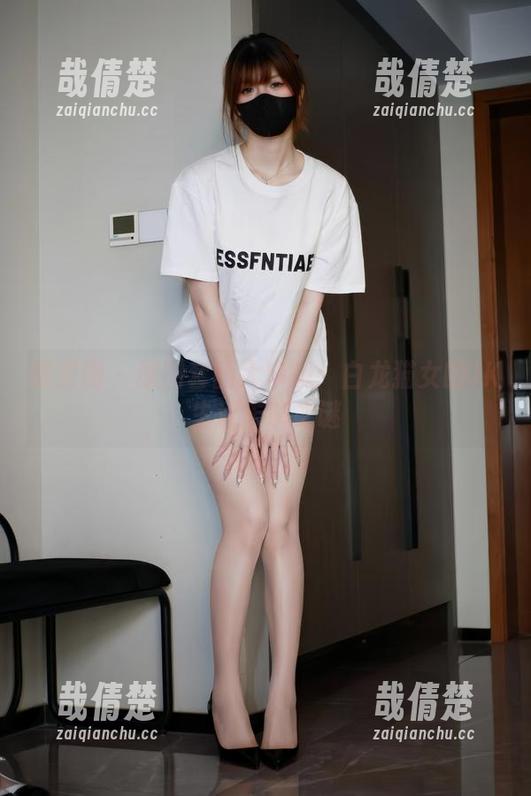 白龙猫女 微密圈 - 原图套图大串烧:白龙猫女的JK生活未解之谜