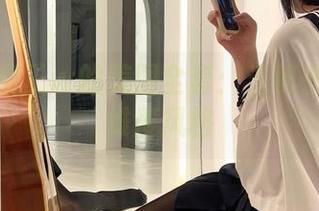 眼酱大魔王w的美图全套：当秘书遇上多维度风格