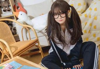神沢永莉泳池图集：不只水波荡漾，还有心动