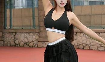 秀人网 – 当加朵babe的日常遇上美图：合集里藏着她的生活调皮瞬间！