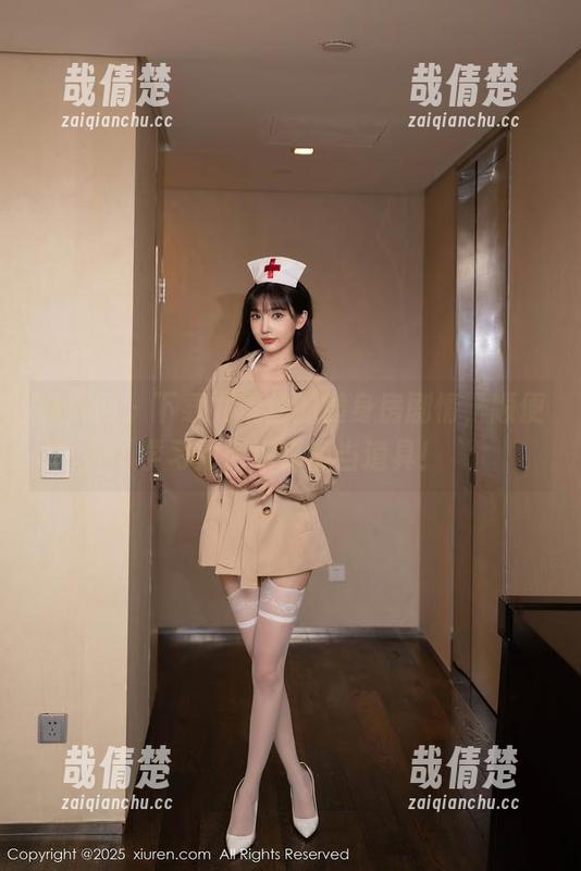 秀人网-尤妮丝 秀人网 - 下载尤妮丝的健身房剧情,顺便学习如何把水瓶当道具!