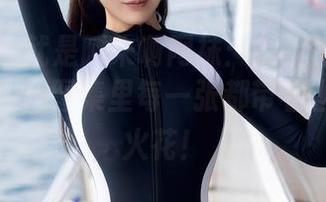 秀人网 – 就是阿朱啊网袜：这组写真真是意想不到，图集里每一张都带着幽默的小火花！
