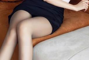 秀人网 – 爱酱里丝袜写真：图库里的那些不为人知的小心思