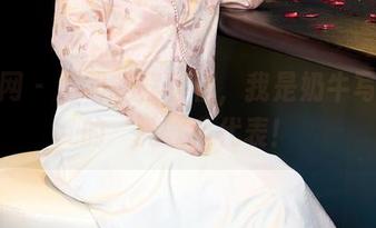 秀人网 – 别叫我程程程，我是奶牛写真界的‘乳’秀代表！