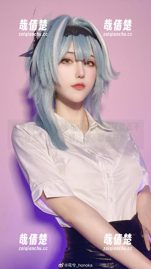 花兮_honoka 眼镜下的花兮_honoka:原图让你忍不住想‘瞧’一瞧,敢不敢点开?