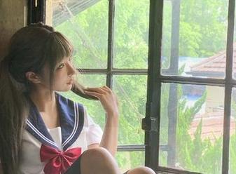 看着蠢沫沫的海边套图资源，感觉时间都慢了半拍，真奇妙