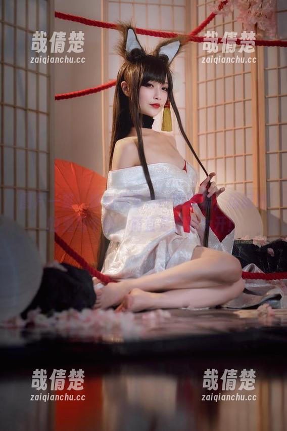 图片一览：铁板烧鬼舞w的泳装，搭配她的鬼马个性，简直是脑洞大开！