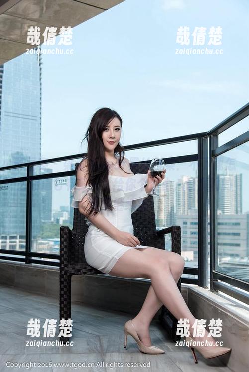 青豆客 - 梁莹Sugar黑丝合集：不下载怎么知道它有多美？给你个理由，让发现的乐趣继续滚！