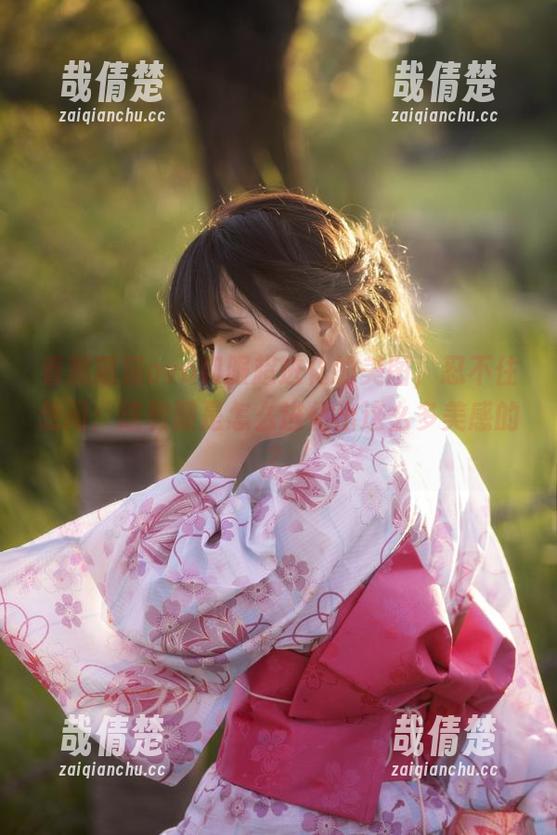 看黑猫猫ovo和服超进化的美图，忍不住想问：这和服是怎么进化出这么多美感的？